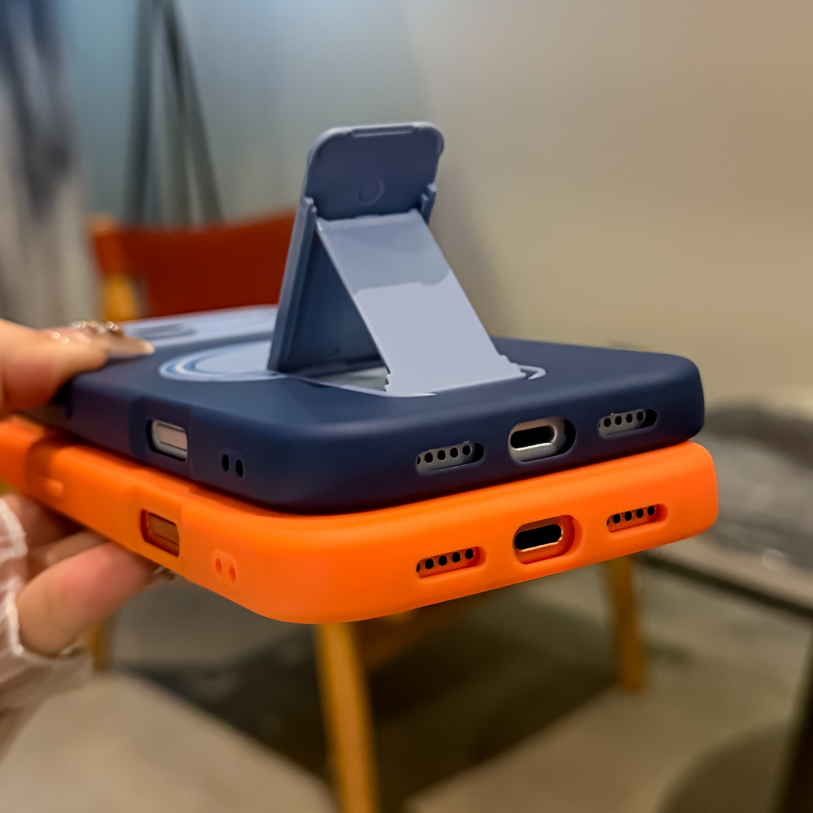 Luxury Fold Stand Holder Shock - đánh giá và giá Magnetic Charging Stand